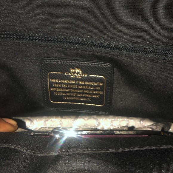 Small brown coach purse - Picture 2 of 4